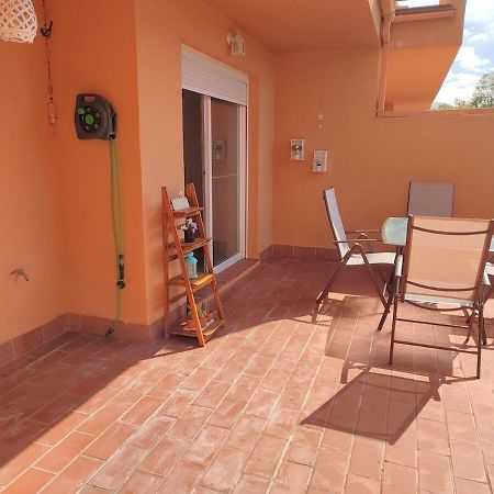 Apartamento Con Piscina 卡萨雷斯 外观 照片