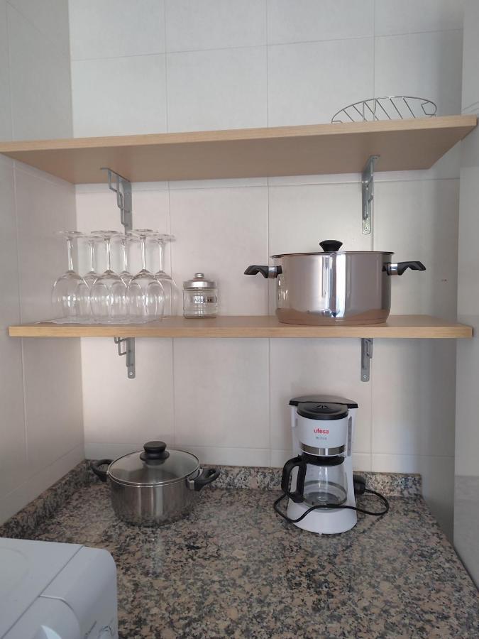 Apartamento Con Piscina 卡萨雷斯 外观 照片