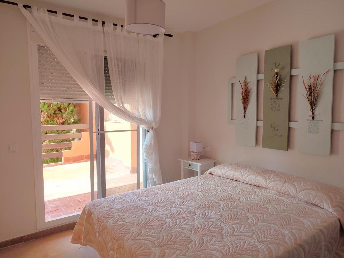 Apartamento Con Piscina 卡萨雷斯 外观 照片